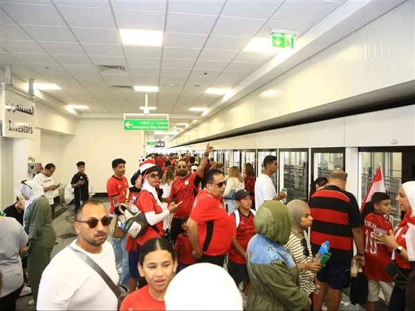 إقبال كثيف على مونوريل شرق النيل لنقل الجماهير إلى Fan Zone لمؤازرة منتخب مصر أمام أستراليا