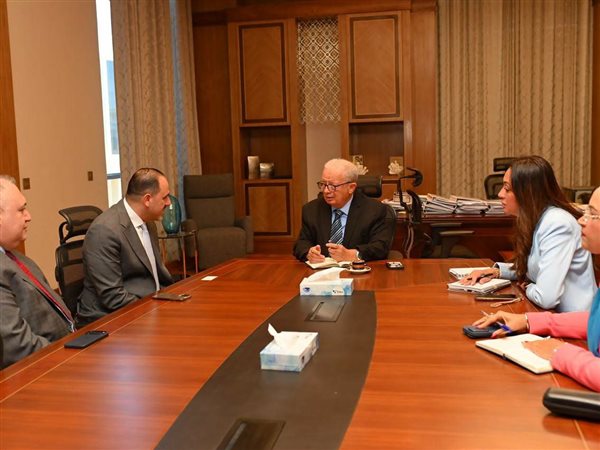 نائب رئيس الوزراء يبحث مع إرنست آند يونغ خطط التوسع في مصر بمجال الاستشارات