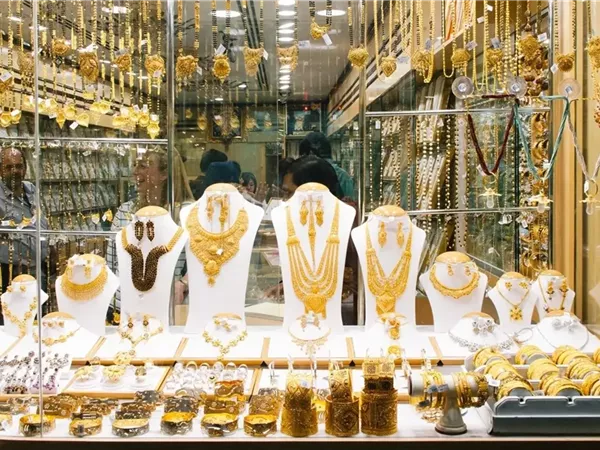 ارتفاع أسعار الذهب في مصر بمنتصف تعاملات الجمعة.. وعيار 21 يقفز 100 جنيه