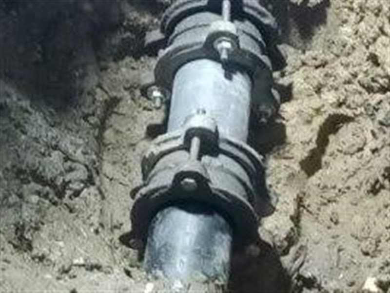 كسر مفاجئ بخط مياه