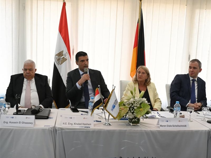 وزير الصناعة