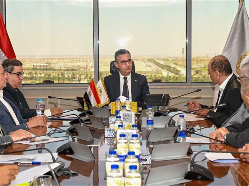 شريف فاروق وزير التموين والتجارة الداخلية 