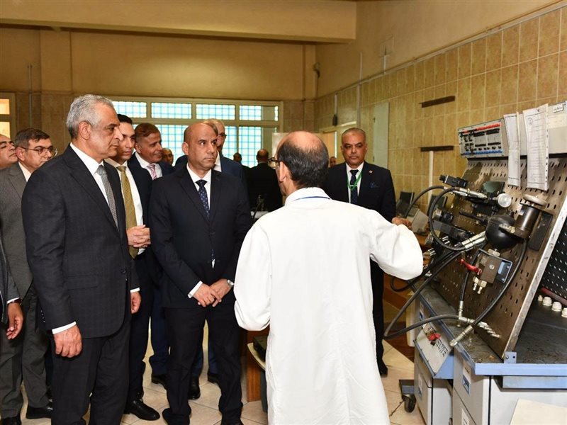 وزيرا الإنتاج الحربي والعمل