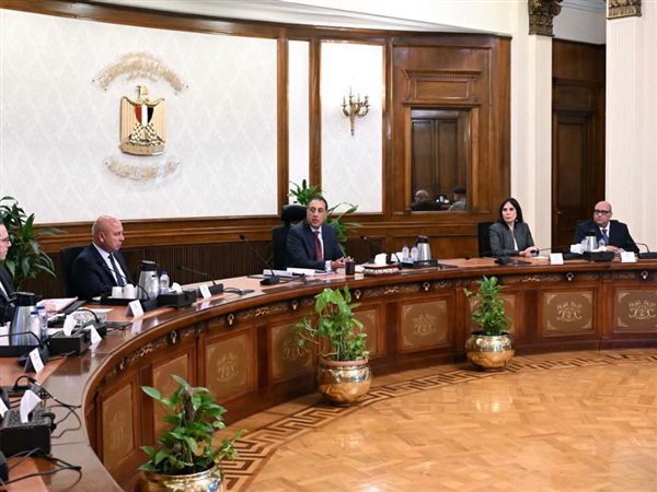 مدبولي يتابع تنفيذ مشروع رأس الحكمة ويؤكد الالتزام بالجدول الزمني المحدد للتنمية