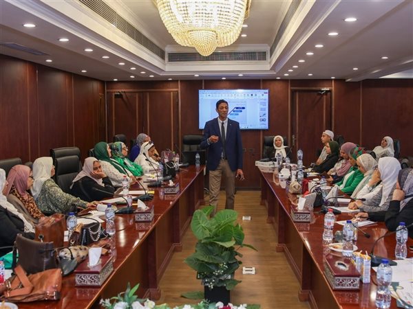 غرفة الجيزة تدعم رواد الأعمال ببرنامج تدريبي لتعزيز التسويق الإلكتروني ونمو المشروعات