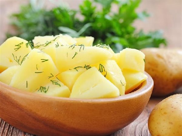 وزير الزراعة يبحث توطين إنتاج تقاوي البطاطس ودعم صغار المزارعين بالشراكة مع القطاع الخاص