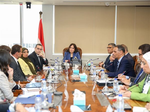 وزيرة الإسكان تلتقي مسئولي شركة مصر إيطاليا للتطوير العقاري لبحث التعاون