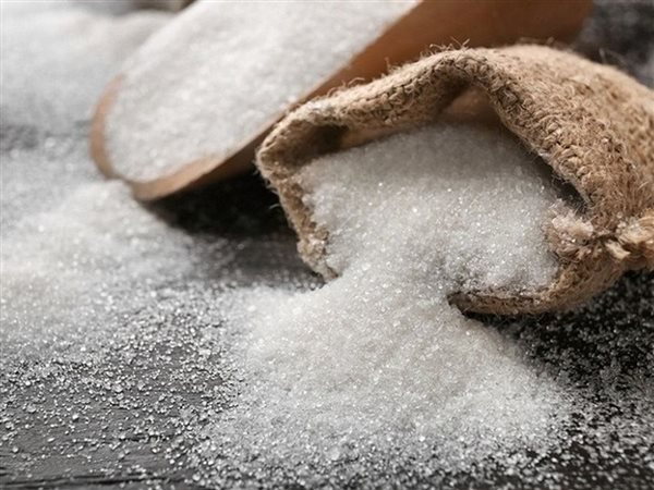 مستشار الغرف التجارية يحذر من تصدير السكر ويدعو لتعزيز المخزون الاستراتيجي المحلي 