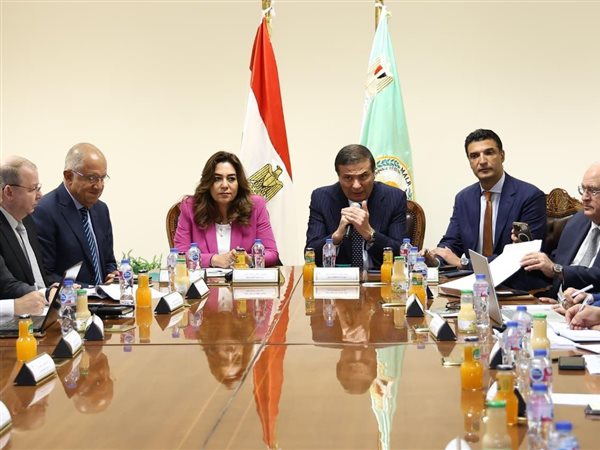 بحضور 3 وزراء.. اجتماع تنسيقي موسع للمتابعة الدورية لمبادرة القرية المنتجة