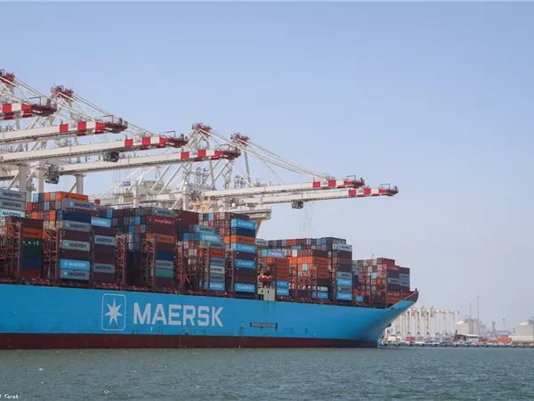 ميناء دمياط يستقبل سفينة الحاويات العملاقة METTE MAERSK بمحطة تحيا مصر 1