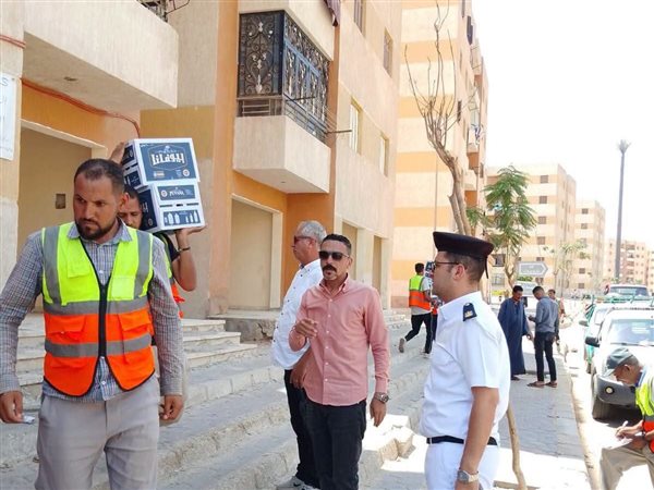 حملات مكثفة لإزالة الإشغالات والمخالفات تعيد الإنضباط إلى شوارع مدينة حدائق أكتوبر