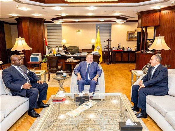 البنك المركزي ووزارة الخارجية يبحثان مع البنك الإفريقي للتصدير والاستيراد دعم التجارة والاستثمار في إفريقيا