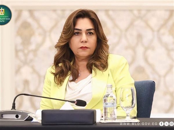 منال عوض تؤكد أولوية التمويل والتكيف لمواجهة تحديات المناخ خلال اجتماع الدول النامية 