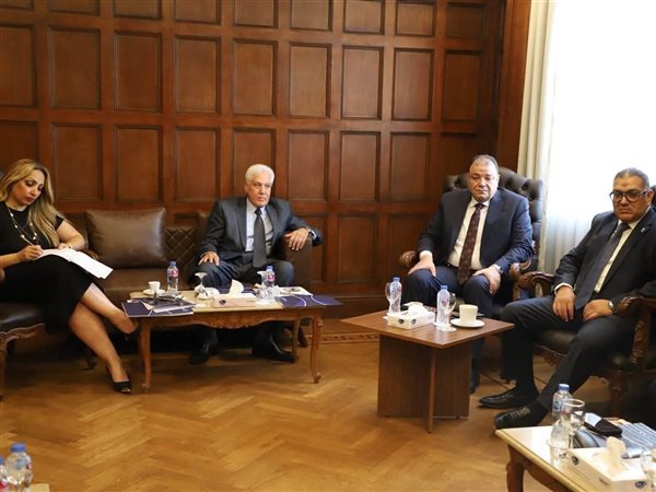 غرفة الإسكندرية تبحث مع السفارة الأمريكية تعزيز التعاون الاقتصادي ودعم الاستثمار 