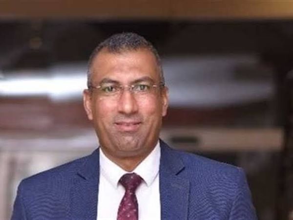 خبير اقتصادي: الدولار عند سعره العادل حاليًا وسط التوترات العالمية