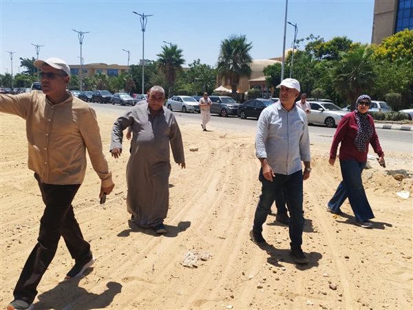 رئيس جهاز مدينة بدر يتابع أعمال تطوير ورفع كفاءة الطرق