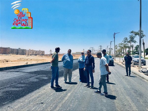 رئيس جهاز حدائق العاصمة يتابع أعمال تنفيذ طبقات الأسفلت بطريق R1