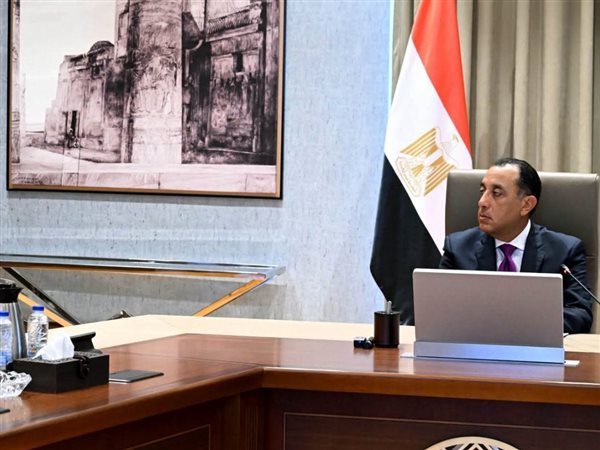 في اجتماع مع وزير العدل.. رئيس الوزراء يُتابع آخر مستجدات تطوير خدمات الشهر العقاري والتوثيق