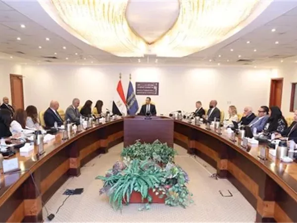 وزير الاتصالات: مد كابلات الألياف الضوئية إلى أكثر من 1250 قرية ضمن المبادرة الرئاسية حياة كريمة