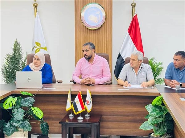 اجتماع موسع لدفع معدلات التنفيذ بالعبور الجديدة.. توجيهات حاسمة بسرعة إنجاز المدارس والمراكز الطبية والخدمات