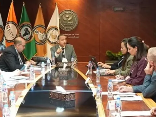 رئيس الرقابة المالية يبحث مع وفد البنك الدولي مستجدات تطوير سوق رأس المال وخطط الشورت سيلينج
