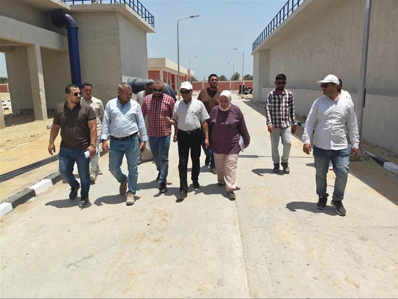 مسئولو وزارة الإسكان
