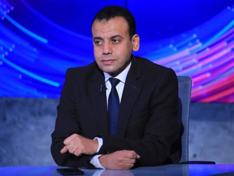 الدكتور كريم العمدة، أستاذ الاقتصاد