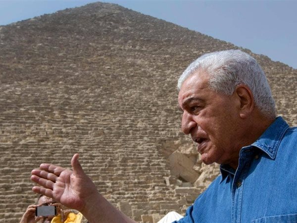 جدل حول مشروع فندقي بالمتحف المصري الكبير| زاهي حواس ينفي وجود 