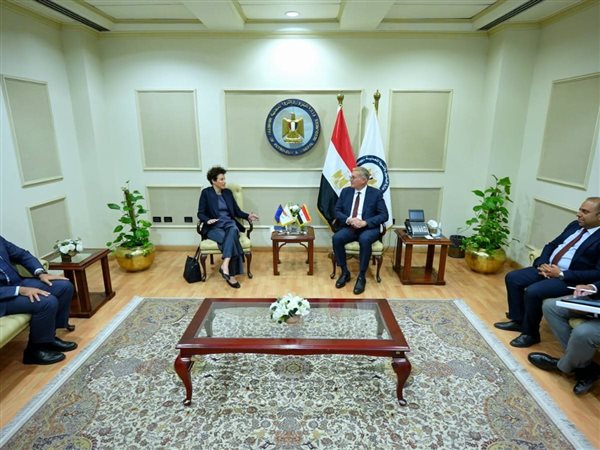 وزير البترول يبحث مع سفيرة قبرص تسريع مشروعات الربط في الغاز وفتح آفاق جديدة للاستثمارات التعدينية
