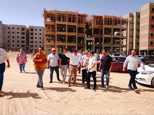 رئيس جهاز حدائق أكتوبر يتابع سير العمل بمشروع 810 عمارة بـ سكن لكل المصريين