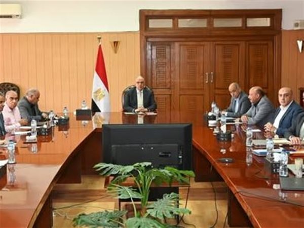 وزير الري يتابع إعداد منظومة رقمية متكاملة للتنبؤ وإدارة وتوزيع المياه لتعزيز كفاءة الموارد المائية