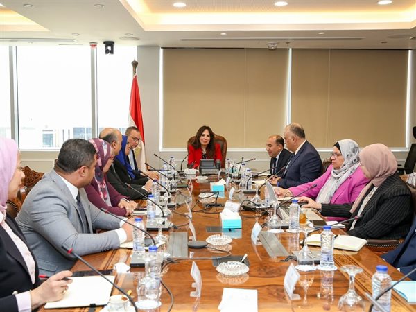 وزيرة الإسكان تتابع مستجدات تطوير الموقع الإلكتروني للوزارة وتوجه بتوظيف تقنيات الذكاء الاصطناعي لتعزيز الخدمات الرقمية