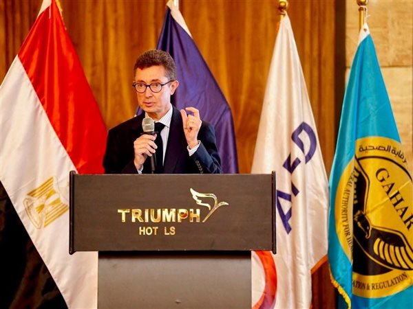 تعاون مصري فرنسي لتأهيل الكوادر الصحية وتطبيق معايير المنشآت الخضراء المستدامة