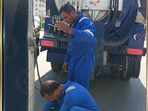 «مياه القناة» تكثف حملات تطهير شبكات الصرف الصحي لرفع كفاءة الخدمات بمحافظات القناة