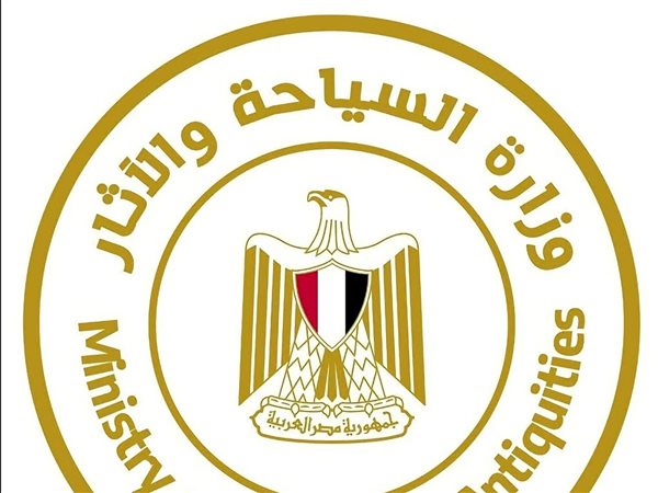 السياحة تحسم الجدل حول العلم المصري في منطقة سقارة..ضوابط جديدة تضمن احترام رمزية الدولة