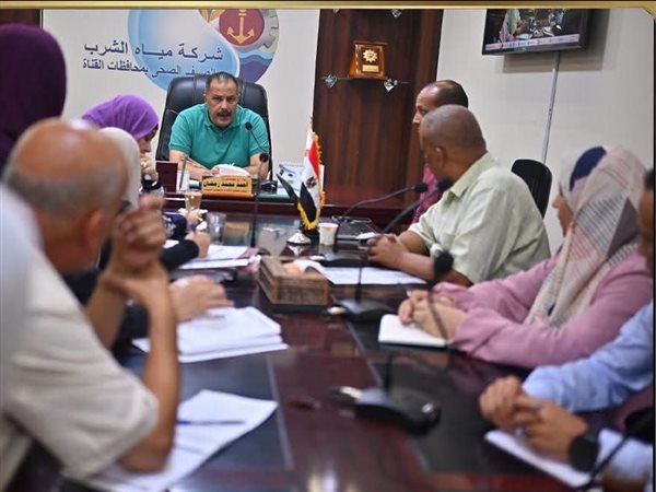 رئيس مياه القناة يراجع منظومة السلامة المهنية ويضع تدريب العاملين على رأس الأولويات