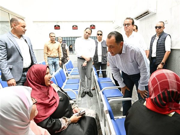 رئيس الوزراء يتفقد مركز طب الأسرة بقرية سندبسط ضمن مشروعات مبادرة 