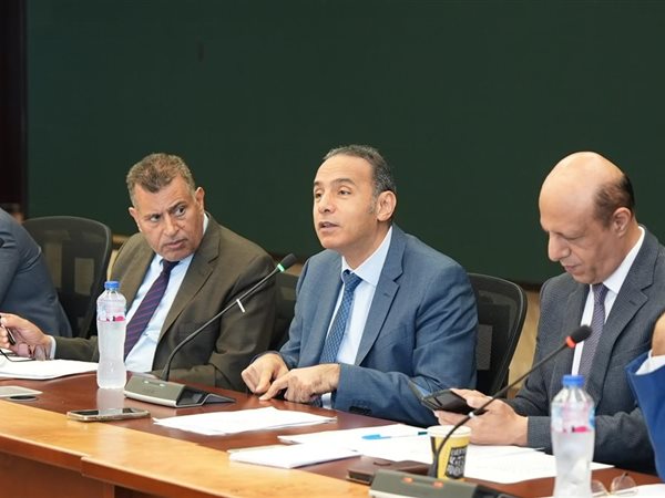 «الرقابة المالية» والبورصة والضرائب تبدأ تنسيقًا جديدًا لضبط المعاملات الضريبية
