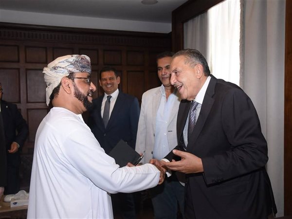 غرفة الإسكندرية تبحث مع وفد عُماني فرص الشراكة والاستثمار بين رجال الأعمال