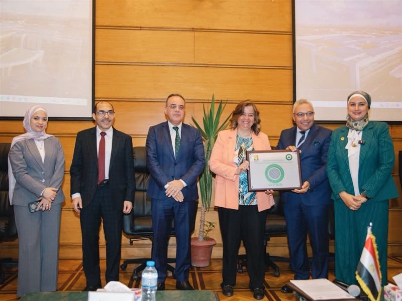 رئيس صندوق الإسكان
