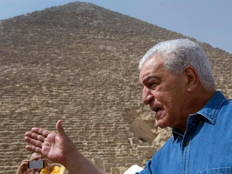 زاهي حواس 
