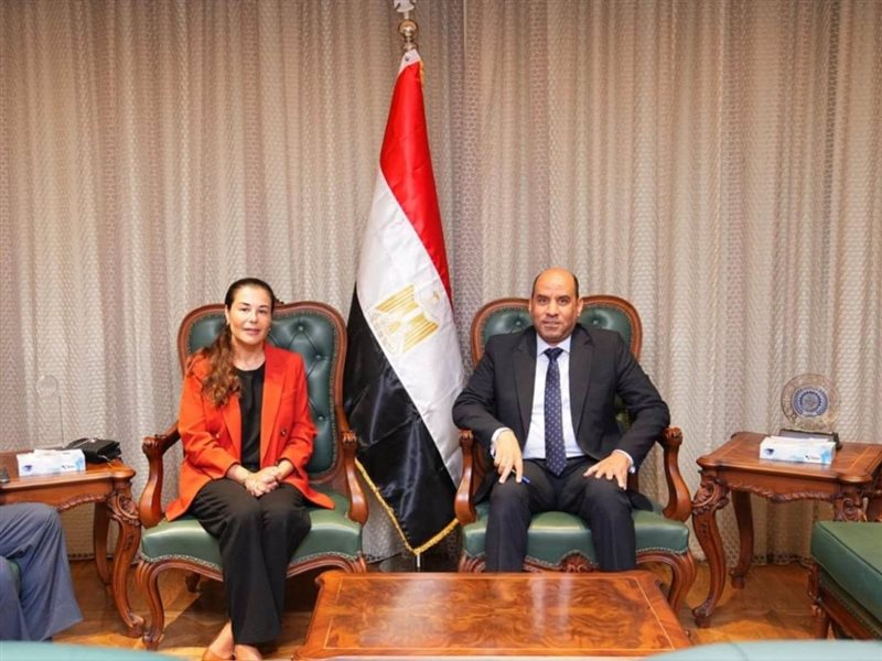 اجتماع وزير العمل