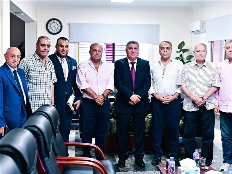 رئيس جهاز حدائق أكتوبر