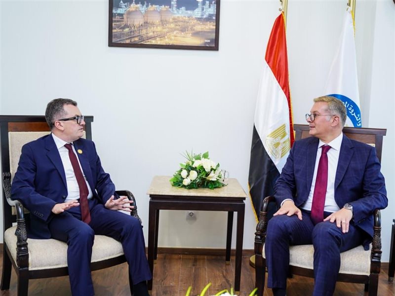 وزيرا التخطيط والبترول