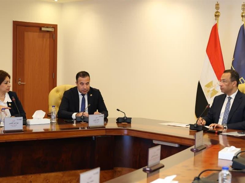 وزير الاتصالات