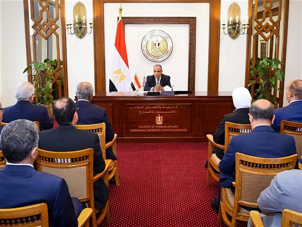 وزير الخارجية يوجه البعثات المصرية بالخارج بتعزيز الدور الاقتصادي وتطوير الخدمات القنصلية