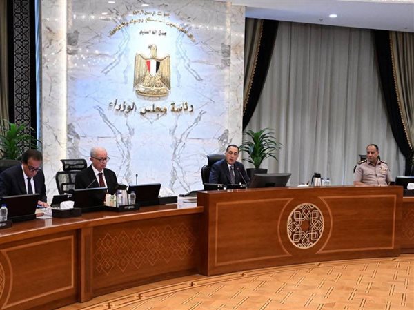 مدبولي يوجه بتنفيذ التكليفات الرئاسية وضبط الأسواق وتوضيح الحقائق للمواطنين
