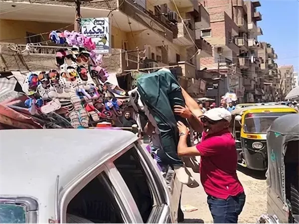 مشاجرة خلال حملة رفع إشغالات بالمنيا.. خسائر ومخالفات تهدد نشاط أحد المقاهي