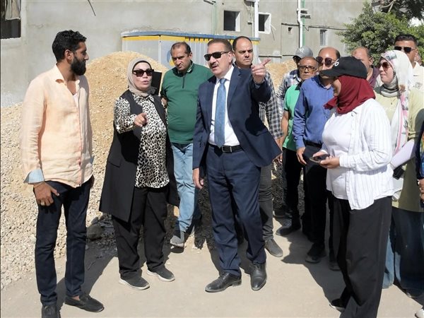 محافظ بورسعيد يتابع تطوير منطقة منخفض التكاليف ورفع كفاءة 8 عمارات سكنية