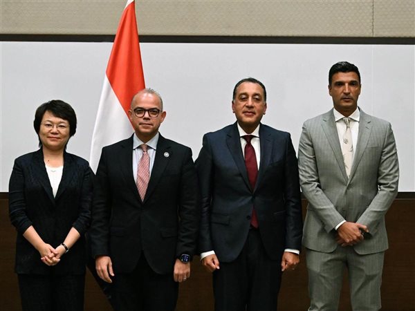 رئيس الوزراء يشهد توقيع مذكرة تفاهم لإنشاء قاعدة لتخطيط مصانع السيارات في مصر